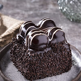 black_profiteroles_mono_cake_cafeobscura.jpg